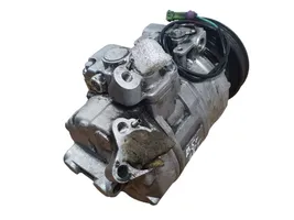 Volkswagen PASSAT B5.5 Air conditioning (A/C) compressor (pump) 8D0260808