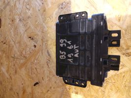 Volkswagen PASSAT B5 Module de contrôle de boîte de vitesses ECU 01N927733DP