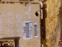 Toyota Corolla Verso AR10 Module de fusibles 892210F010