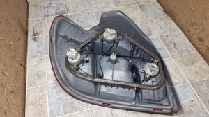 Toyota Yaris Aizmugurējais lukturis virsbūvē 5308701