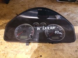 Volkswagen Sharan Speedometer (instrument cluster) 7M3920800H