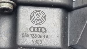 Volkswagen Touran I Дроссельная заслонка 03G128063A
