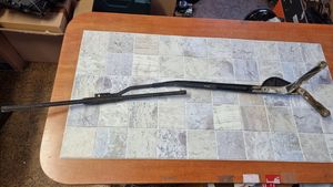 Hyundai Trajet Front wiper blade arm 