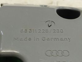 Audi A4 S4 B5 8D Nopeusmittari (mittaristo) 81071431