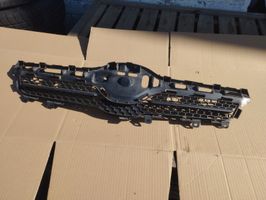 Toyota Corolla Verso AR10 Grille calandre supérieure de pare-chocs avant 531110F030