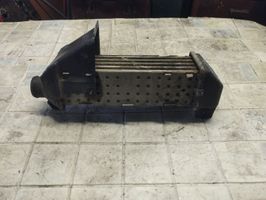 Seat Cordoba (6K) Chłodnica powietrza doładowującego / Intercooler 6K0145805