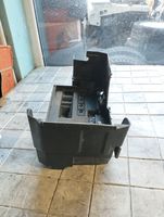 Opel Vectra C Boîte de batterie 24413805