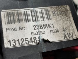 Opel Vectra C Ramka / Moduł bezpieczników 13125484