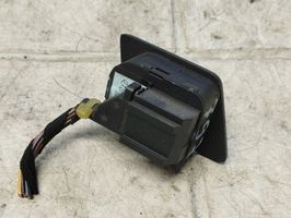 Volkswagen Polo IV 9N3 Wing mirror switch 