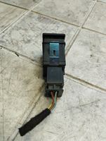 Volkswagen Polo IV 9N3 Hazard light switch 6Q0953235A