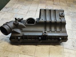 Volkswagen Polo IV 9N3 Scatola del filtro dell’aria 036129611CE