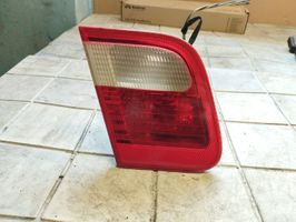 BMW 3 E46 Lampy tylnej klapy bagażnika 230521L