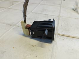 Honda CR-V Tailgate opening switch 