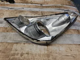 Toyota Corolla Verso AR10 Klosze lamp przednich P3124R