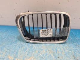 AC 428 Grille de calandre avant 