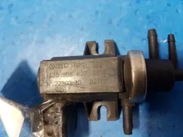 Audi A4 S4 B5 8D Vacuum valve 1J0906627