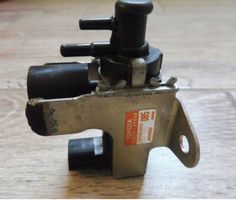 Toyota Avensis T250 Solenoidinis vožtuvas 2581927050