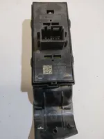 Skoda Fabia Mk3 (NJ) Interrupteur commade lève-vitre 6V1959857A