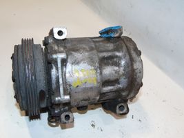 Renault Kangoo I Ilmastointilaitteen kompressorin pumppu (A/C) 7700875357