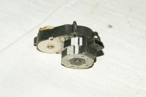 BMW 5 E39 Motorino attuatore ricircolo aria dell’A/C 64118372147