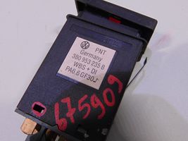 Audi A4 S4 B5 8D Botón interruptor de luz de peligro 3B0953235B