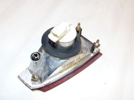 Nissan Primera Lampy tylnej klapy bagażnika 26545AU800