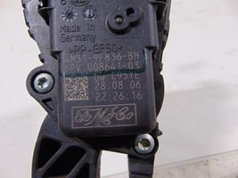 Ford Focus Akceleratoriaus pedalas 1544626