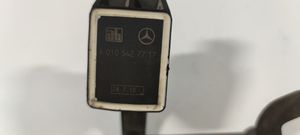 Mercedes-Benz ML W164 Czujnik poziomowania świateł osi tylnej A0105427717