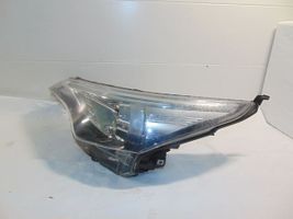 Toyota Avensis T270 Lampa przednia 8117005390