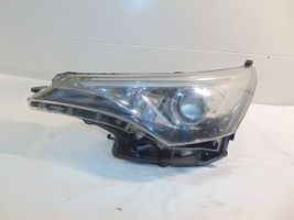 Toyota Avensis T270 Phare frontale 8117005390