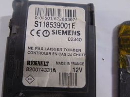 Renault Megane II Ignition lock 8200074331