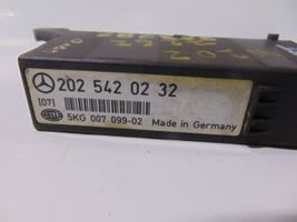 Mercedes-Benz C W202 Relais d’éclairage A2025420532