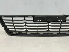 Toyota Hilux (AN120, AN130) Grille inférieure de pare-chocs avant 531120K130