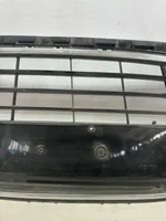 Ford Mondeo Mk III Grille inférieure de pare-chocs avant 0986B