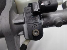 Audi A3 S3 A3 Sportback 8P Master brake cylinder 