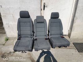 Volkswagen Touran I Second row seats 