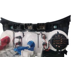 Hyundai i10 Panel klimatyzacji / Ogrzewania 847320X200