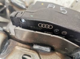 Audi A5 Vairo rato ašis 8K0905852E