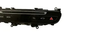 Mercedes-Benz C W205 Unidad delantera de radio/CD/DVD/GPS A2059052401