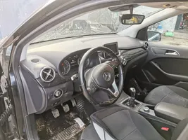Mercedes-Benz B W246 W242 Armaturenbrett Cockpit 