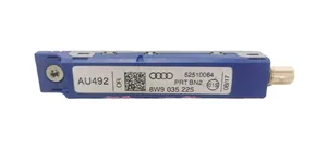 Audi A4 S4 B9 Antenos stiprintuvas 8W9035225