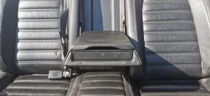 Volkswagen PASSAT CC Istuimien ja ovien verhoilusarja 