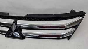 Mitsubishi Eclipse Grille calandre supérieure de pare-chocs avant 7450B048ATRAPAGRILLZDERZA