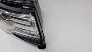 Jeep Cherokee Headlight/headlamp 68144708AFLAMPAPRZDPRZEDN