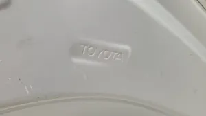 Toyota Yaris Pokrywa przednia / Maska silnika 
