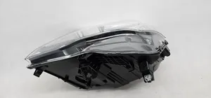 Mercedes-Benz GLK (X204) Lampa przednia A2048200939