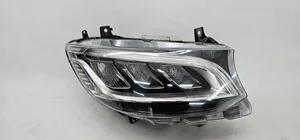 Mercedes-Benz Sprinter W907 W910 Lampa przednia A9109065800