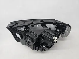 Mercedes-Benz GLA H247 Lampa przednia A2479066401