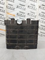 Volkswagen PASSAT B6 Protettore termico del vano batteria 1K0915335C