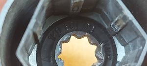 Volkswagen PASSAT B6 Wheel nut cap/cover 1k0601173